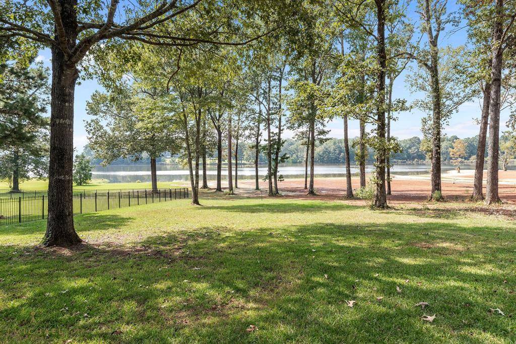 Benton, LA 71006,135 Oak Leaf Trail