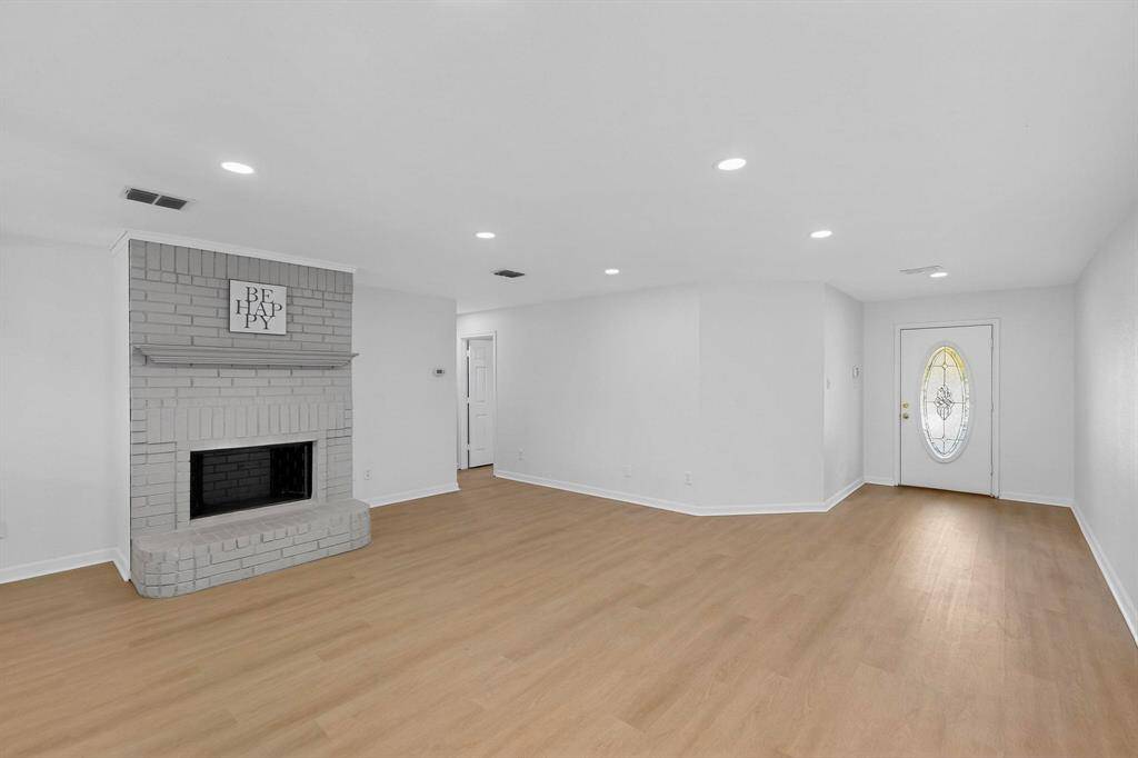 Roanoke, TX 76262,328 Cortland Circle