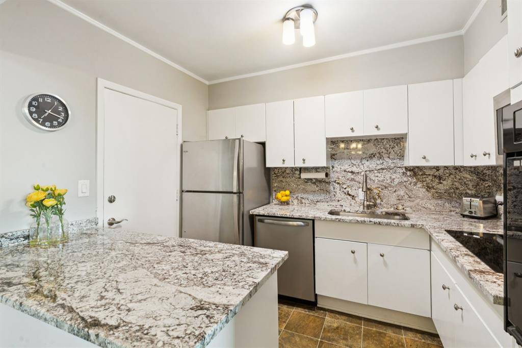 Dallas, TX 75219,3701 Turtle Creek Boulevard #8H