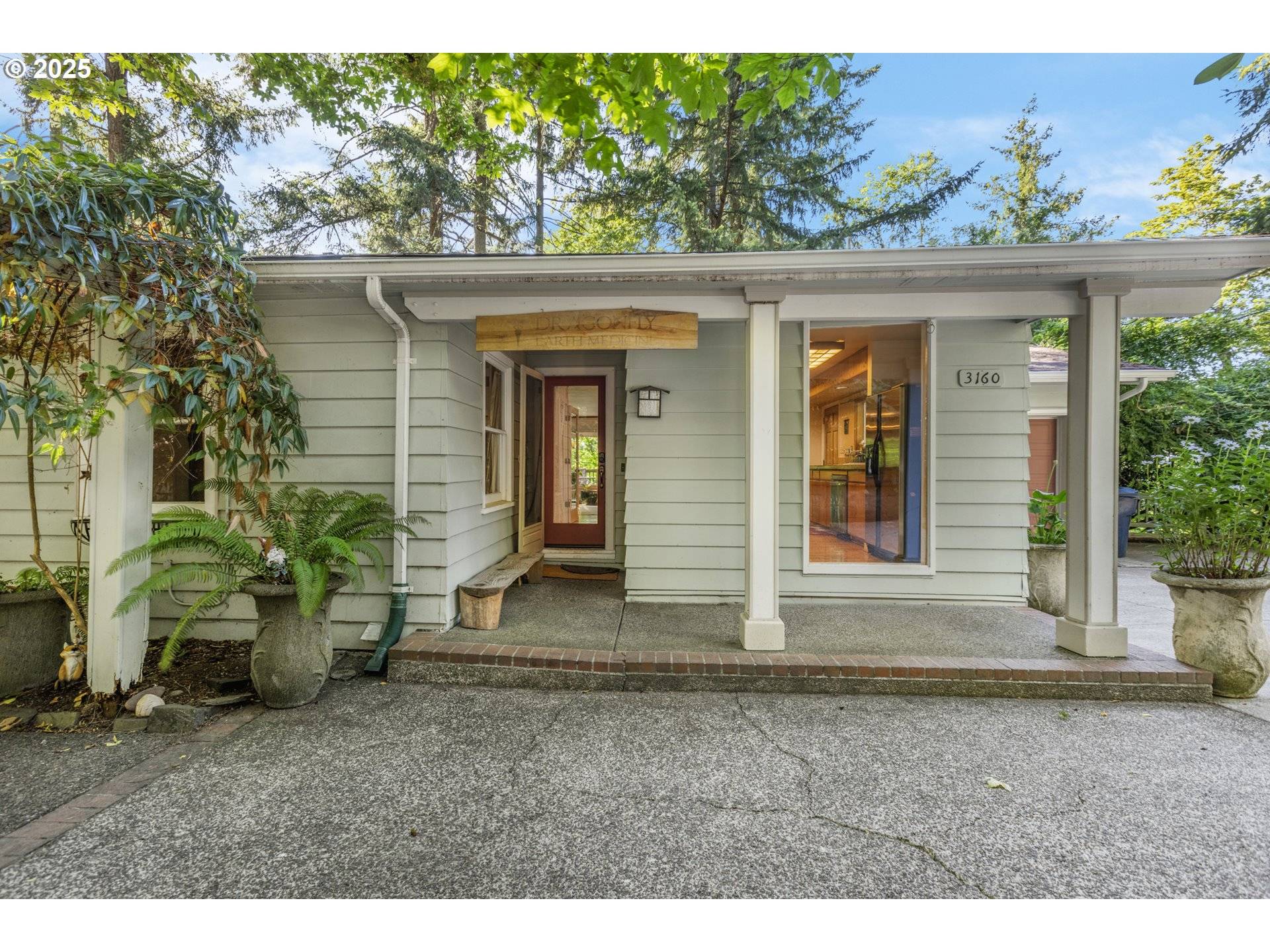 Eugene, OR 97405,3160 WHITTEN DR