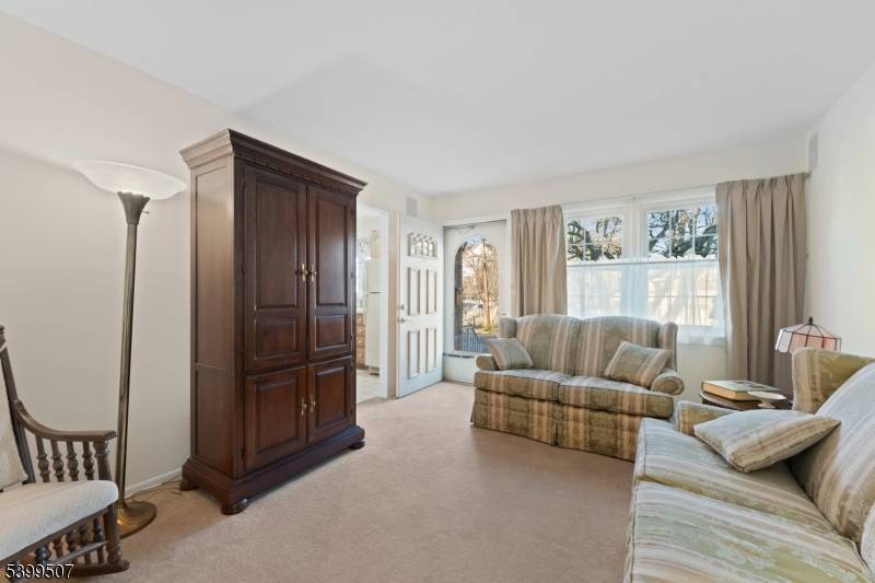 South Bound Brook Boro, NJ 08880,123 Edgewood Ter