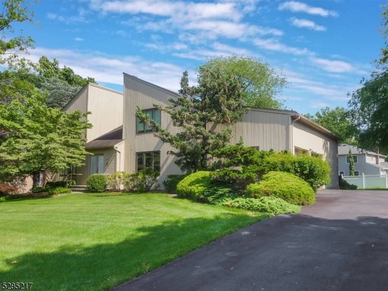 Wayne Twp., NJ 07470,5 Bourbon St