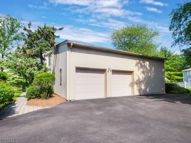 Wayne Twp., NJ 07470,5 Bourbon St