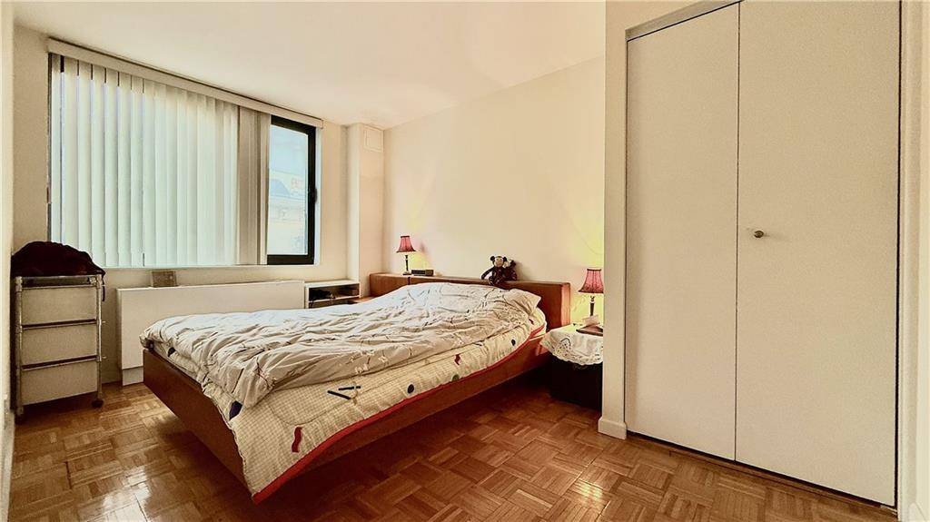 New York, NY 10013,376 Broadway #7C