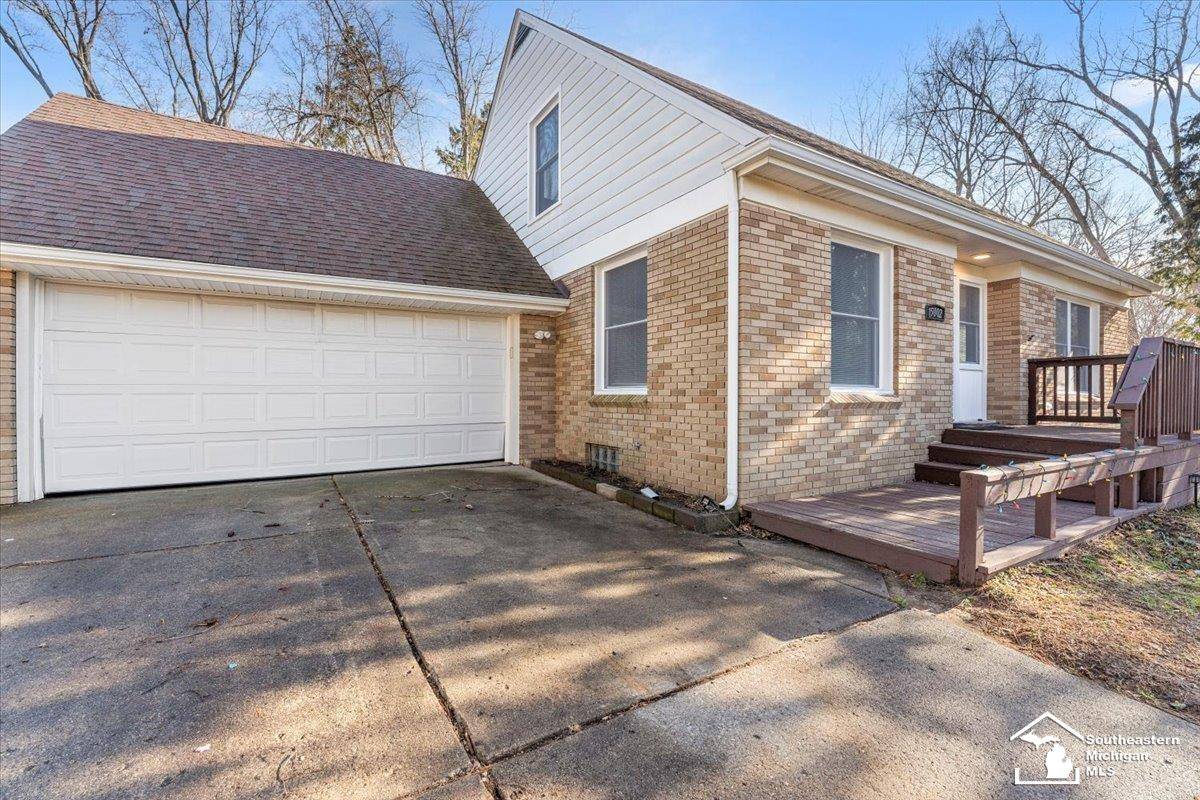 Redford, MI 48239,15002 Dixie ST