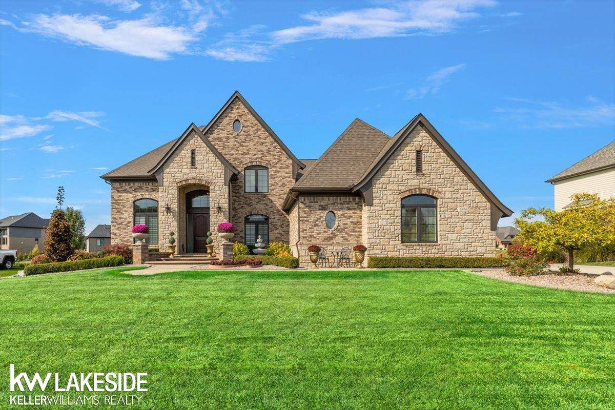 Oakland, MI 48363,3476 Royal Berkshire LN