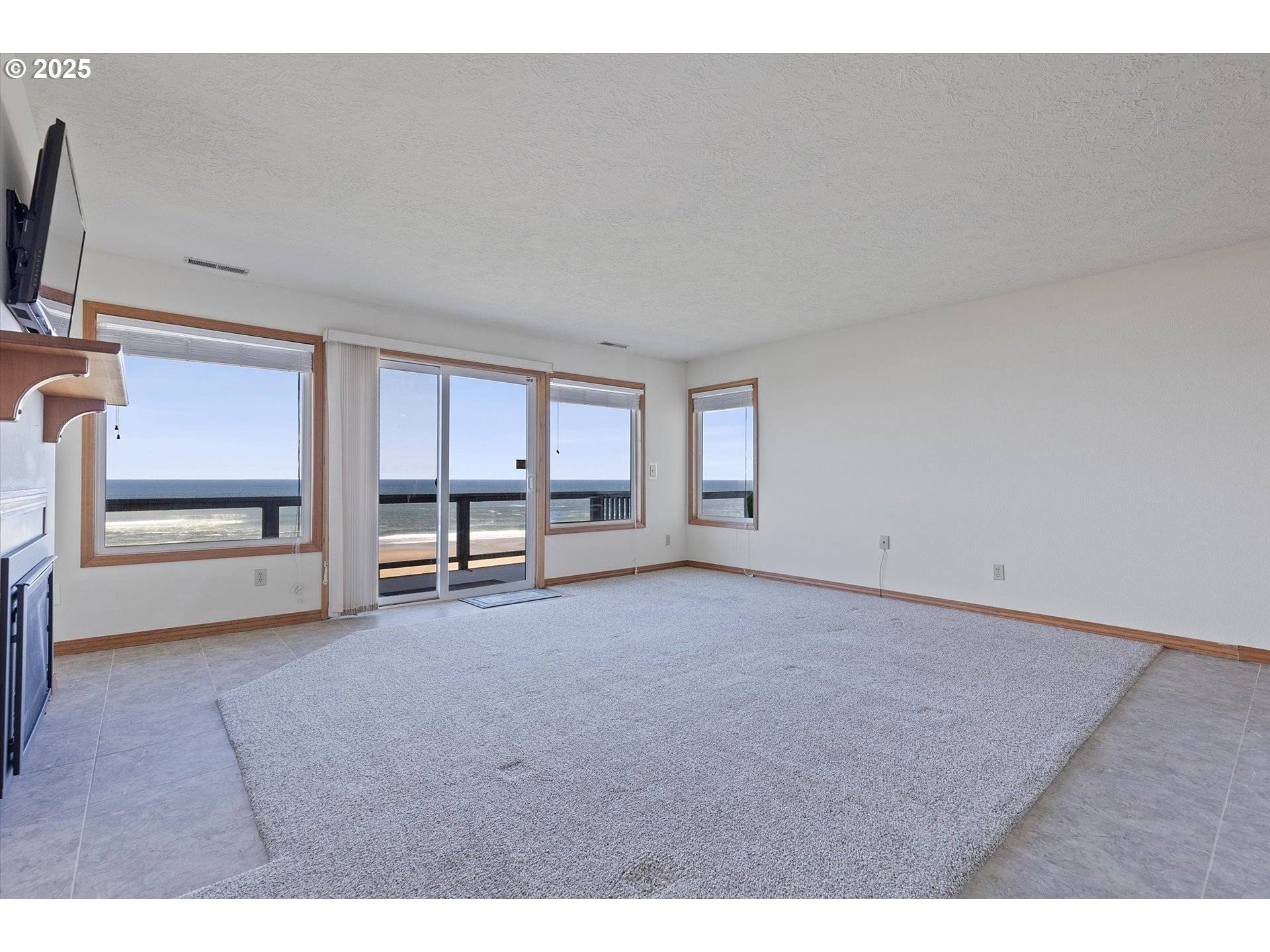 Lincoln City, OR 97367,2335 NW INLET AVE #7