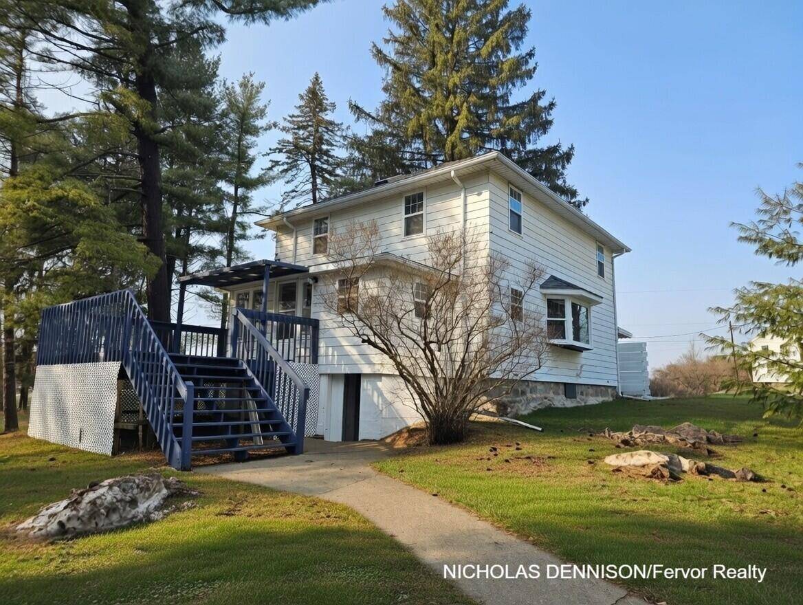 Grand Ledge, MI 48837,7072 N River HWY