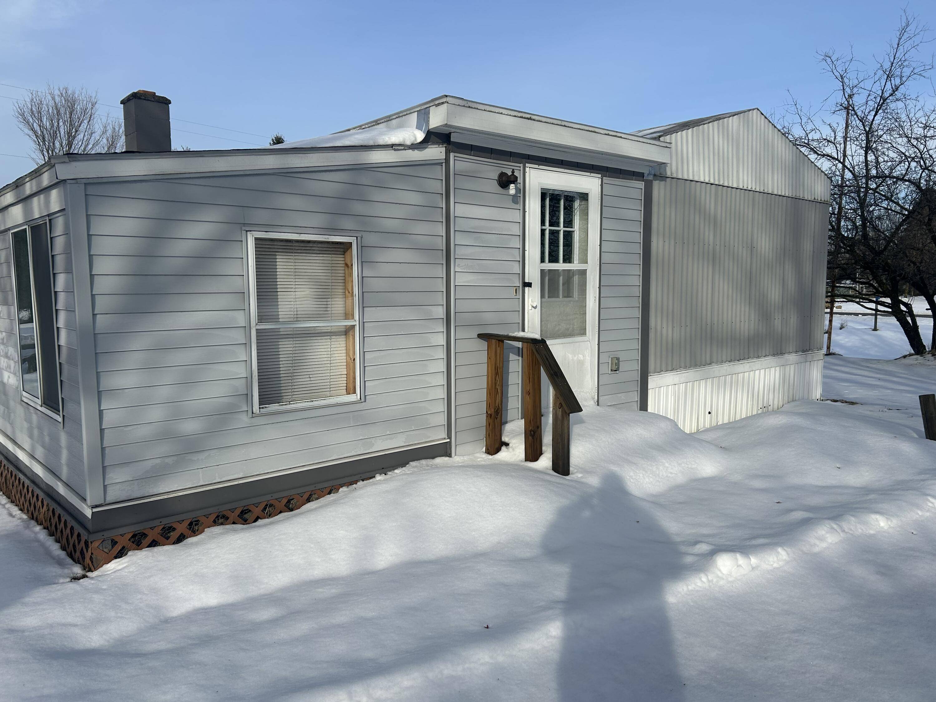 Luther, MI 49656,914 Chase ST