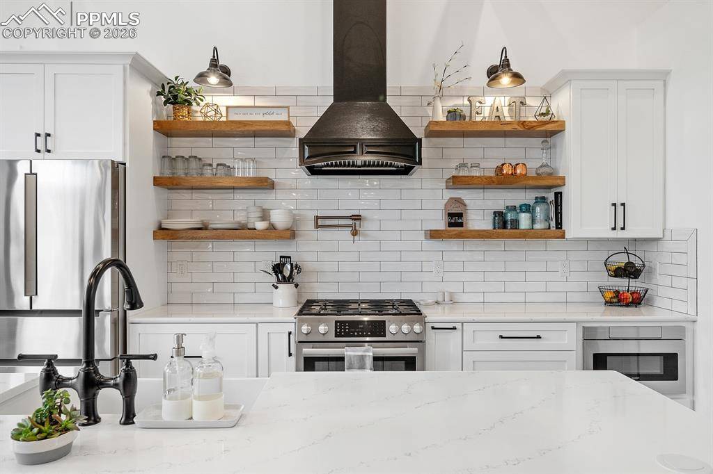 Woodland Park, CO 80863,737 Creek Side DR