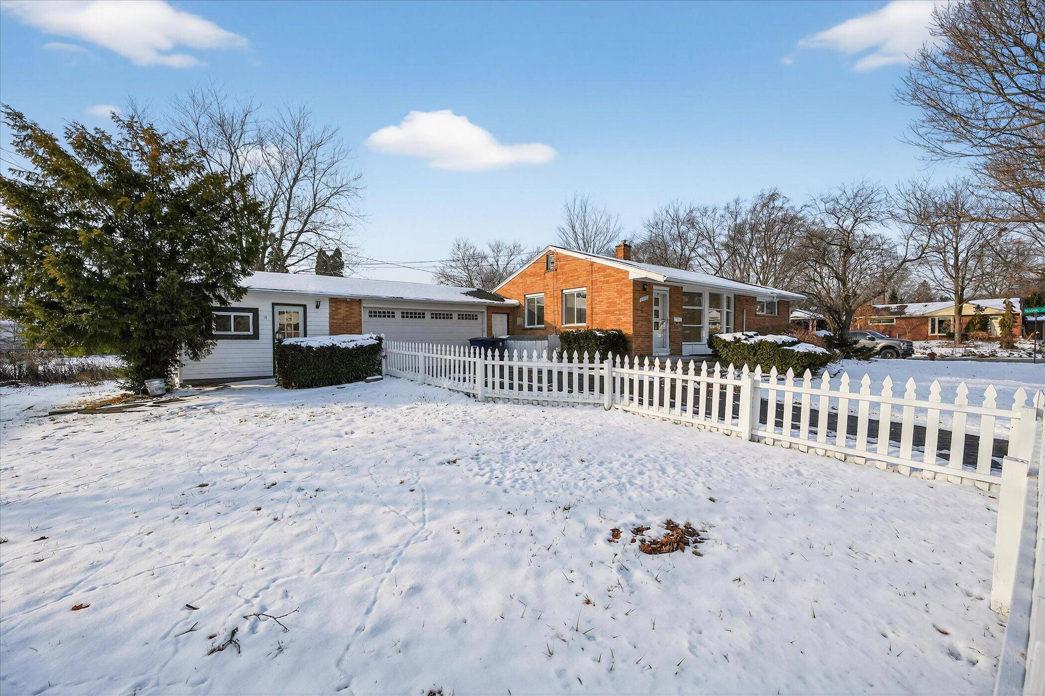 Ann Arbor, MI 48103,1614 Winsted BLVD