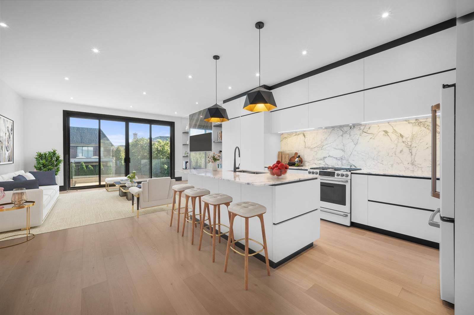 Toronto C04, ON M6B 1Z8,683 Glencairn AVE