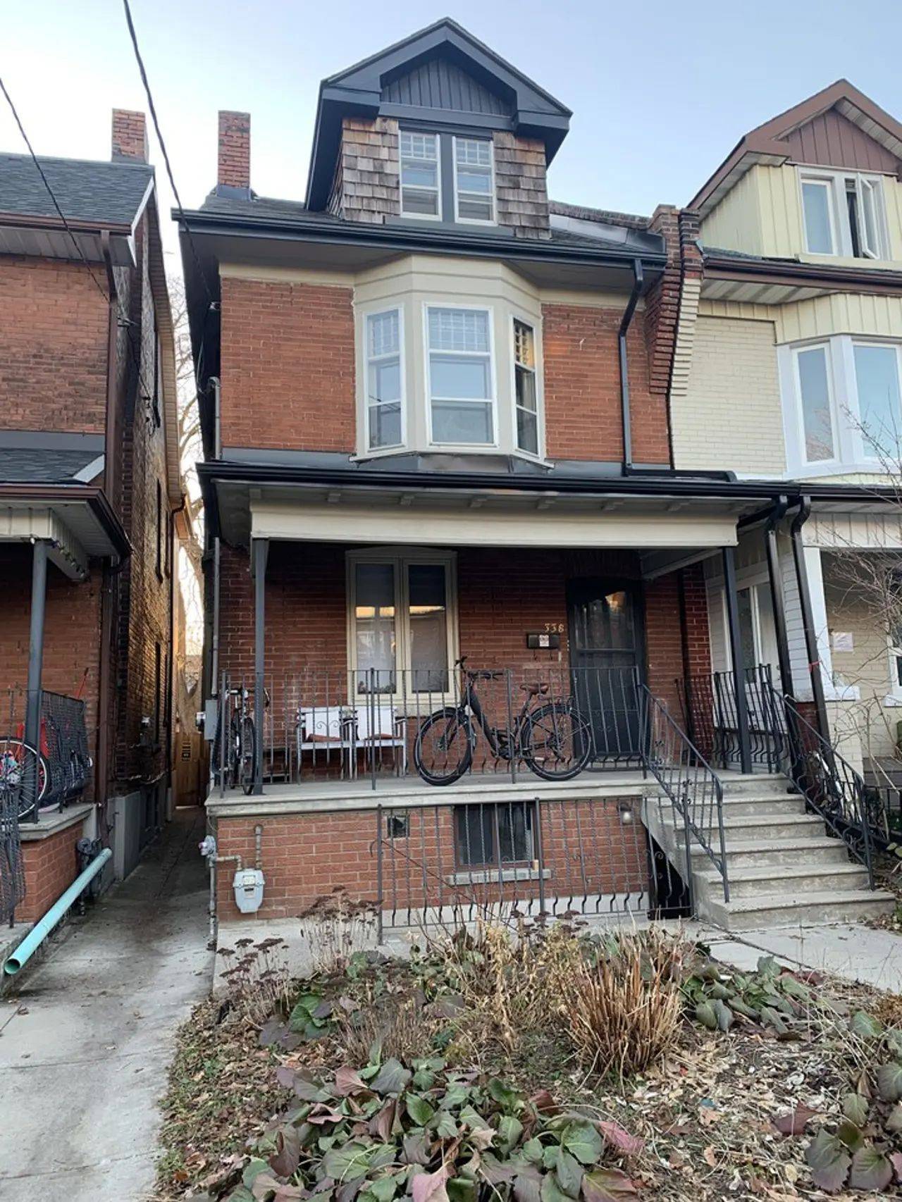 Toronto C01, ON M6H 3W3,338 St Clarens AVE #Main