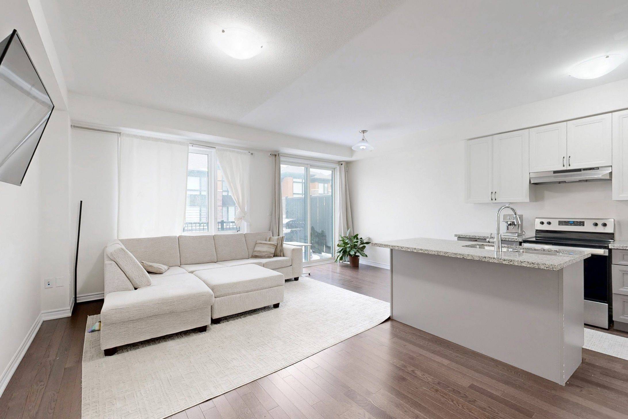 Whitby, ON L1M 0B3,6729 Thickson RD N