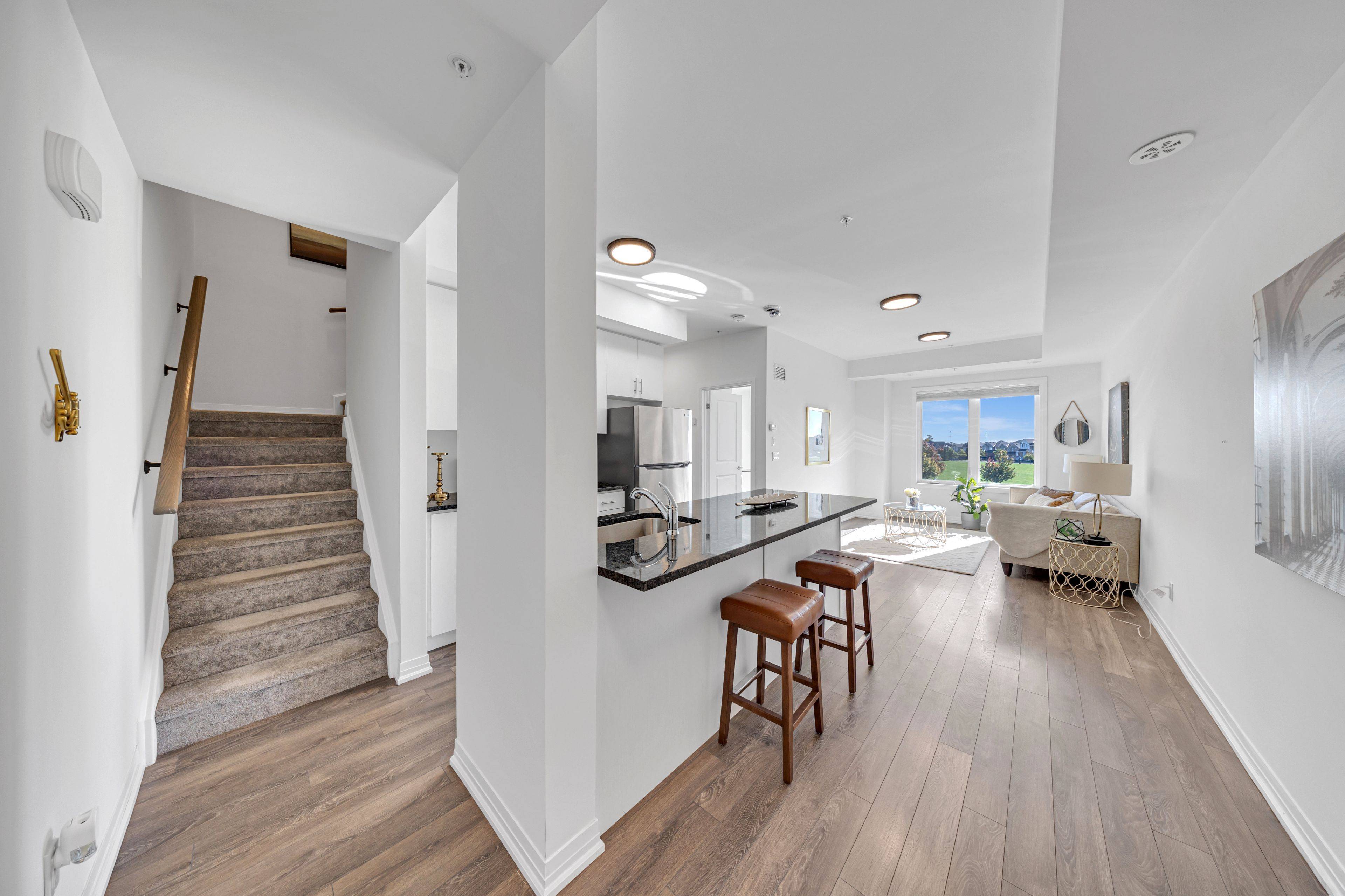 Pickering, ON L1X 0L6,2635 William Jackson DR E #602