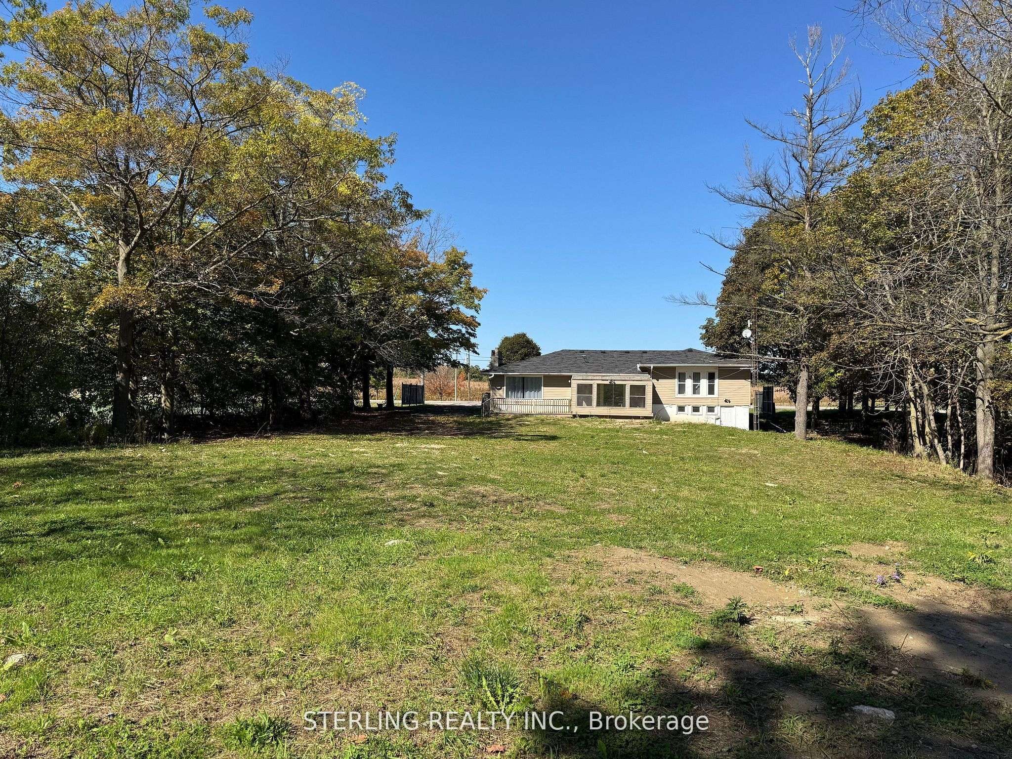 Whitby, ON L1H 7K4,345 Myrtle RD E