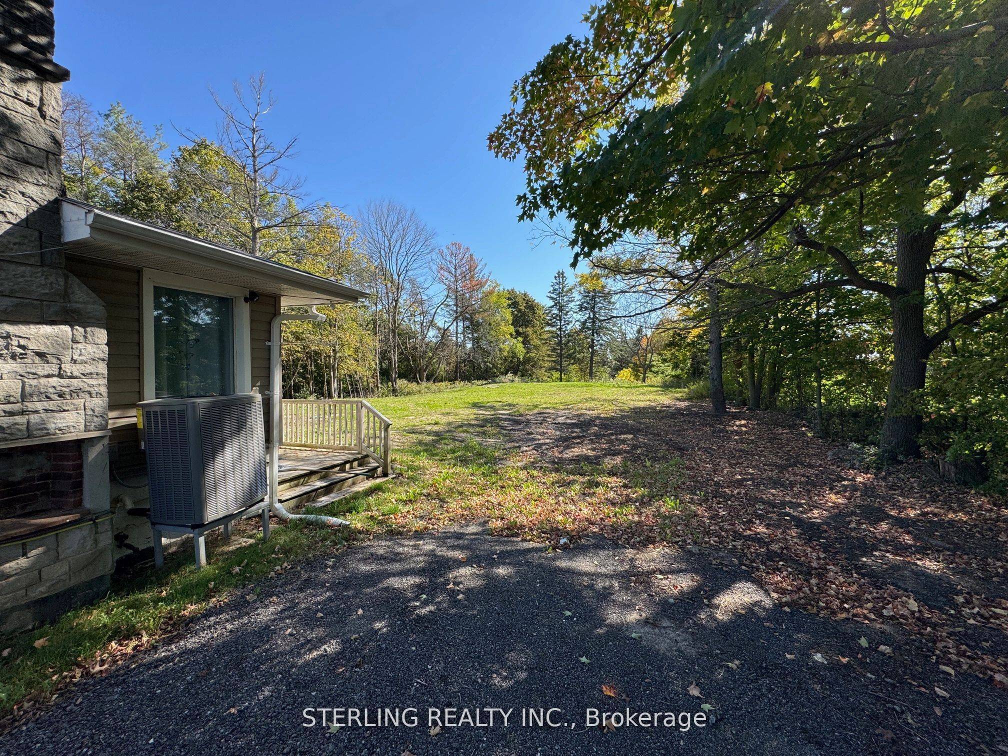 Whitby, ON L1H 7K4,345 Myrtle RD E