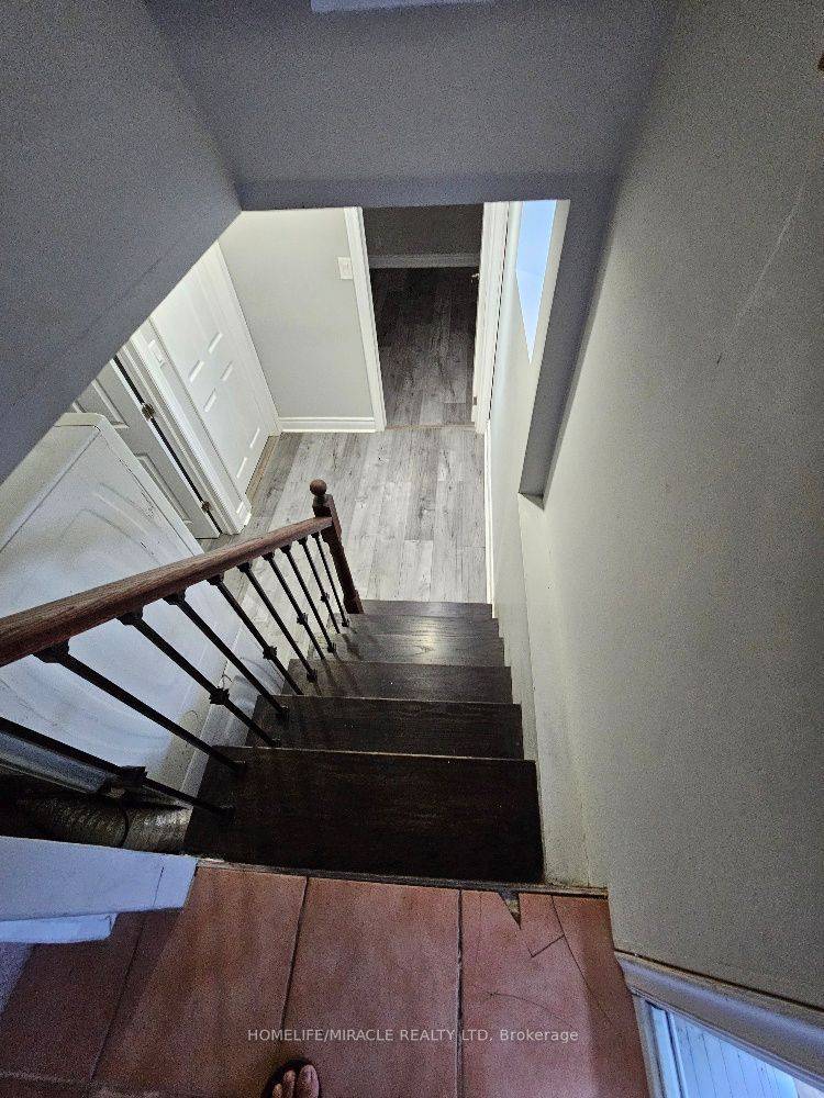 Toronto E04, ON M1R 3P9,259 Tower DR #BSMT