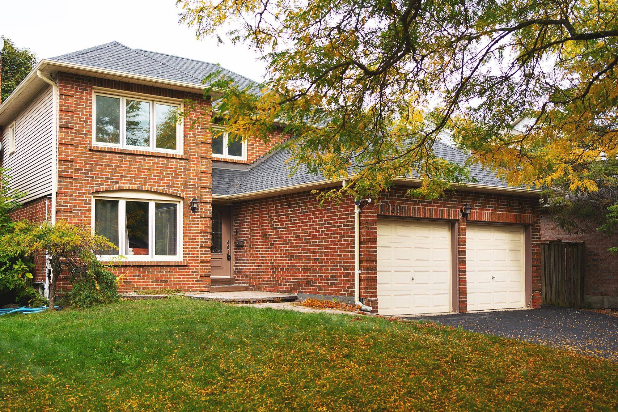 Pickering, ON L1X 1C6,1239 Barnwood SQ