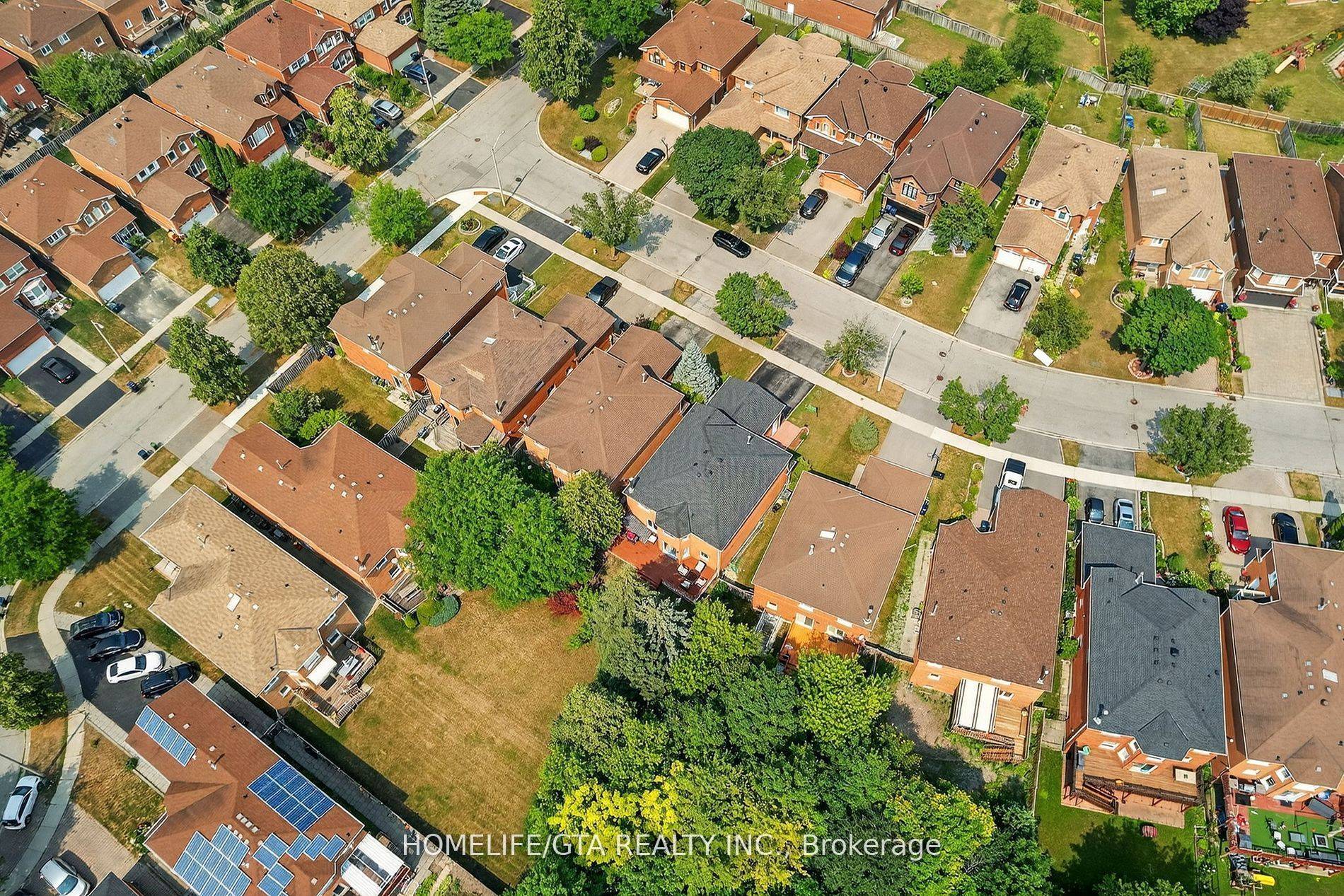 Toronto E11, ON M1B 5H9,28 Glenheather TER