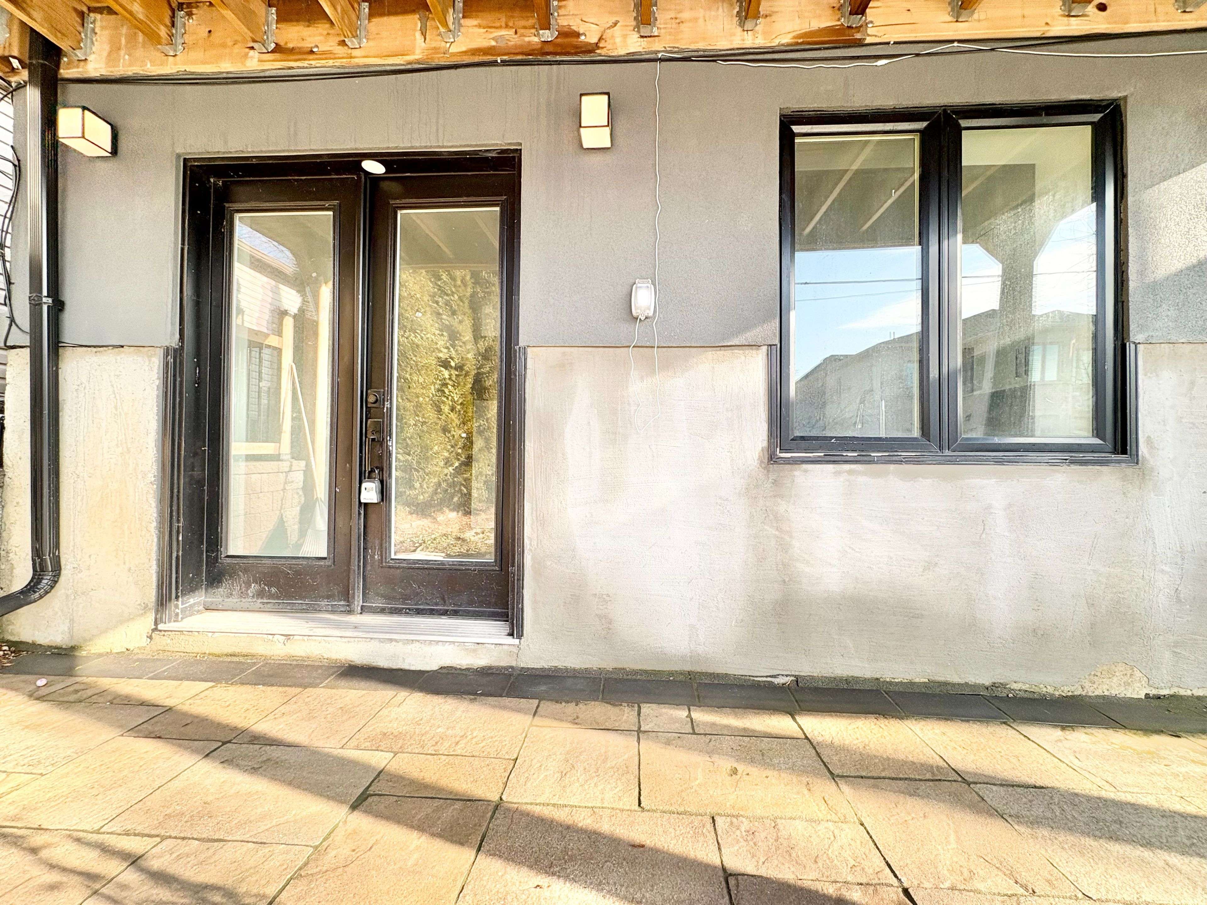 Toronto E04, ON M1L 3G9,574 B Pharmacy AVE #Lower unit