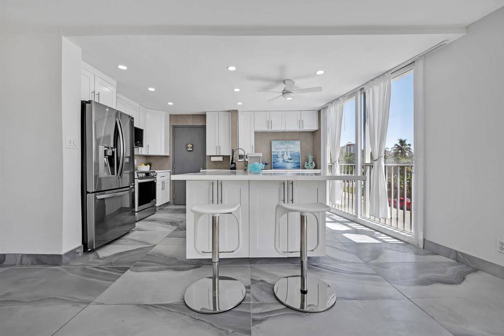 Fort Lauderdale, FL 33304,720 Bayshore Dr #202