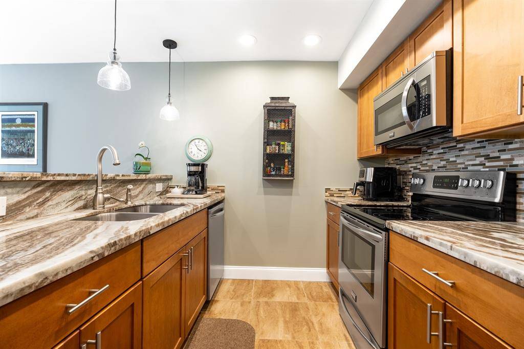 Wilton Manors, FL 33305,658 Kensington Pl #11B