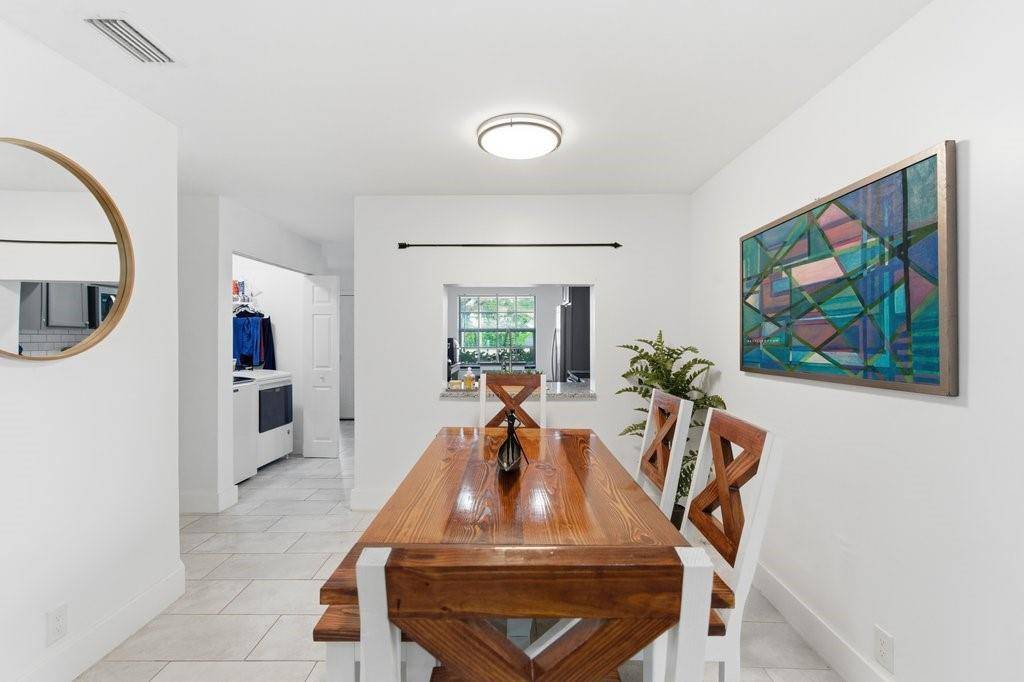 Coral Springs, FL 33065,10900 W Sample Rd