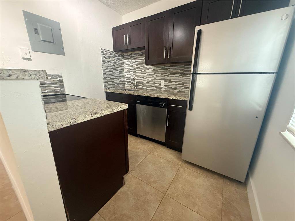 Fort Lauderdale, FL 33301,720 NE 2nd St #6