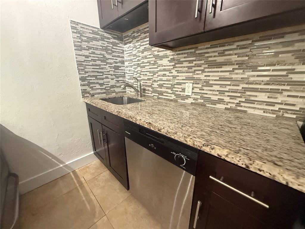 Fort Lauderdale, FL 33301,720 NE 2nd St #6