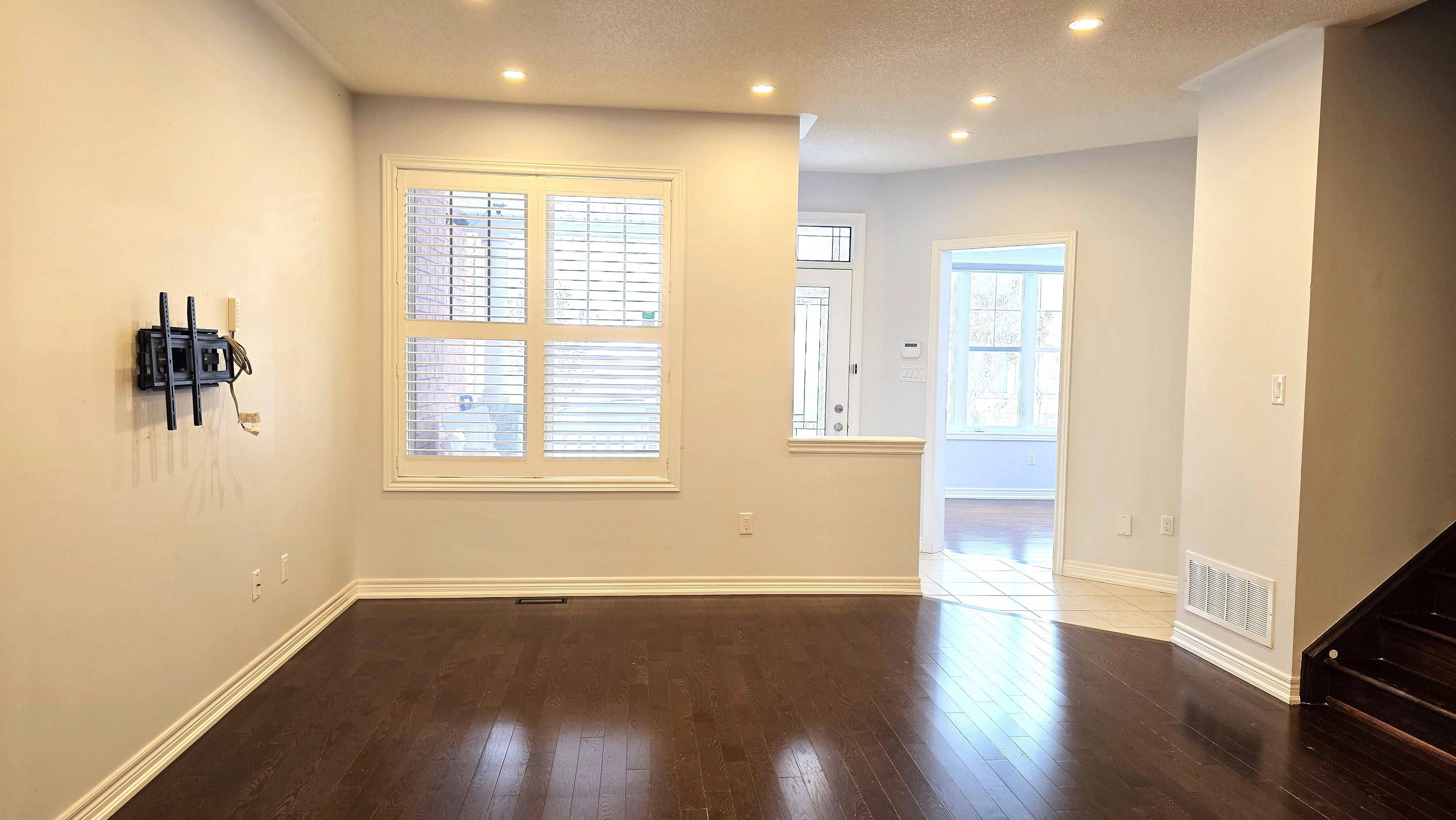 Markham, ON L6B 0V8,15 Dimma ST