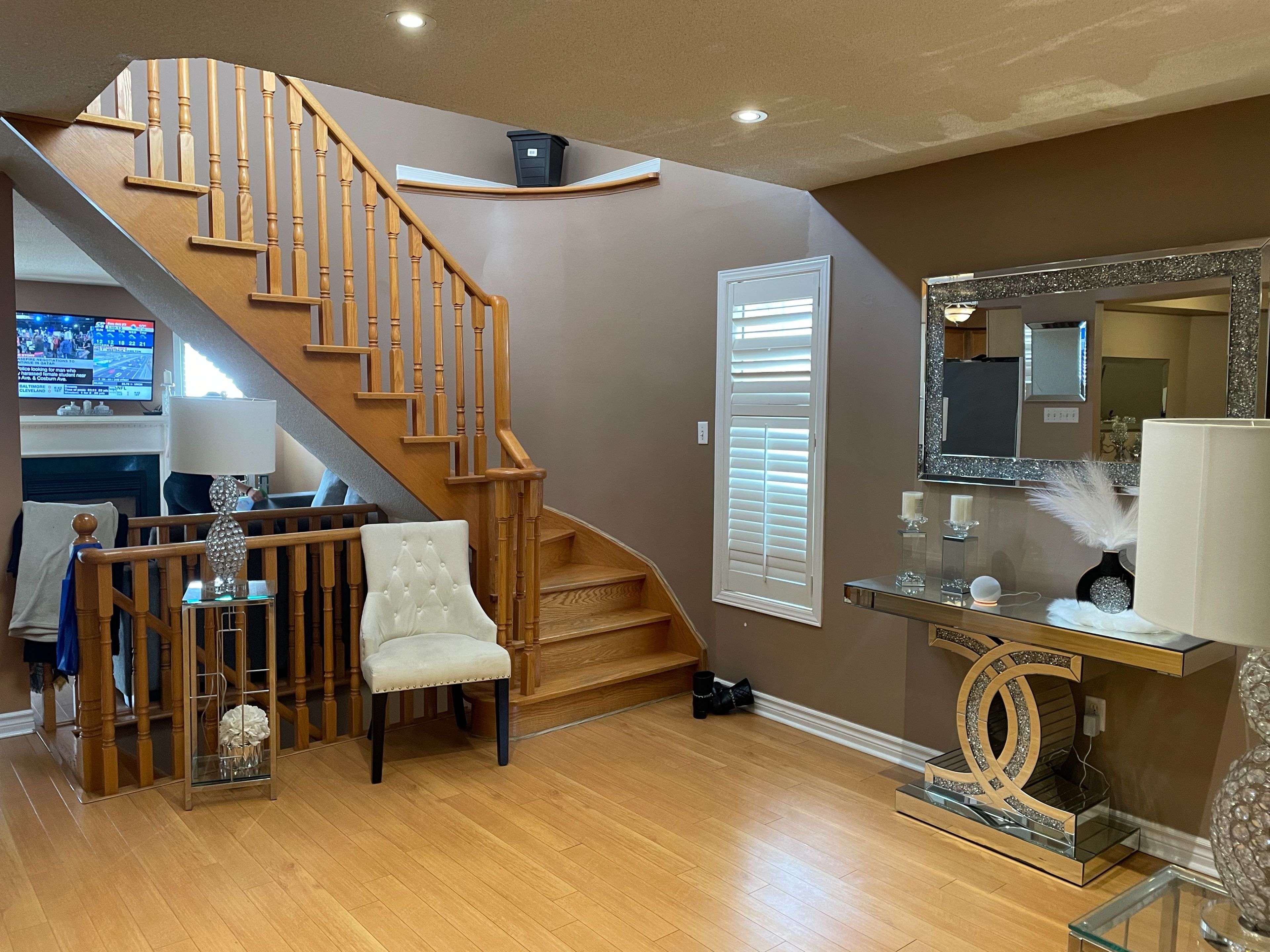 Vaughan, ON L6A 2R2,37 Sylwood CRES