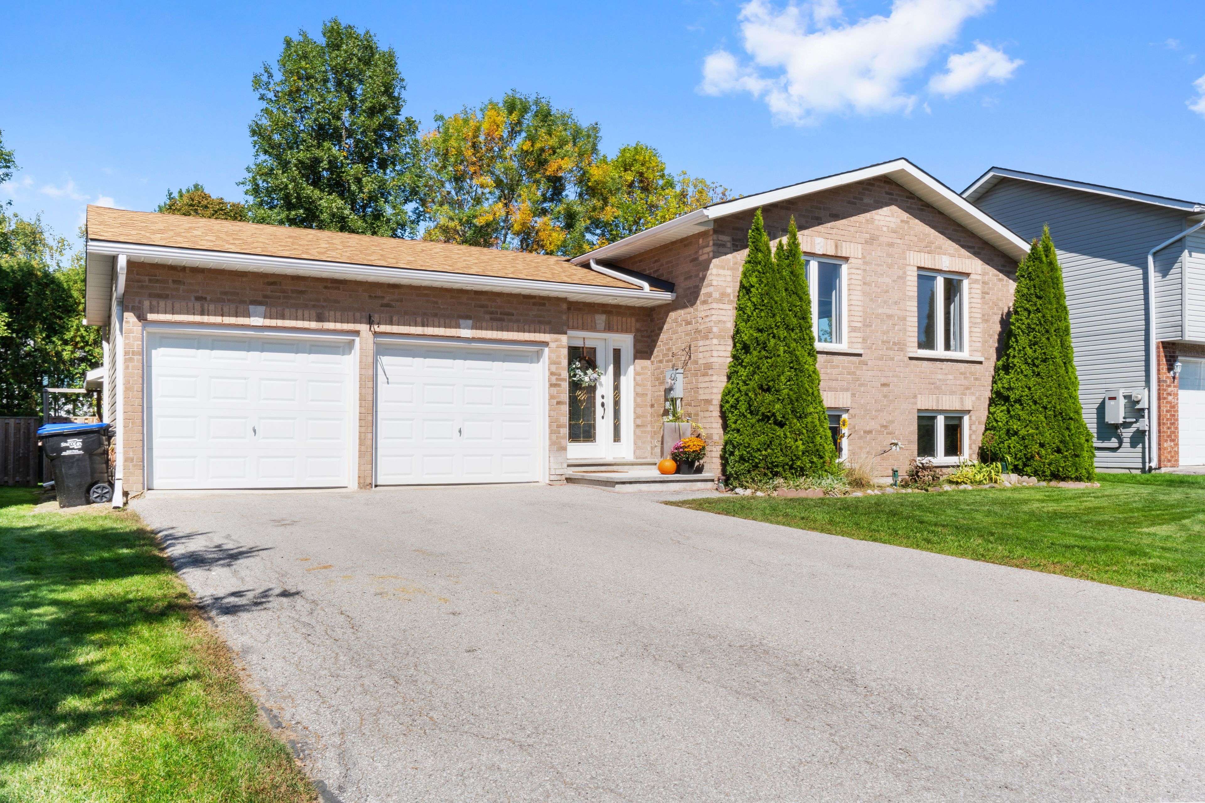 Severn, ON L0K 1E0,60 Donlands CT