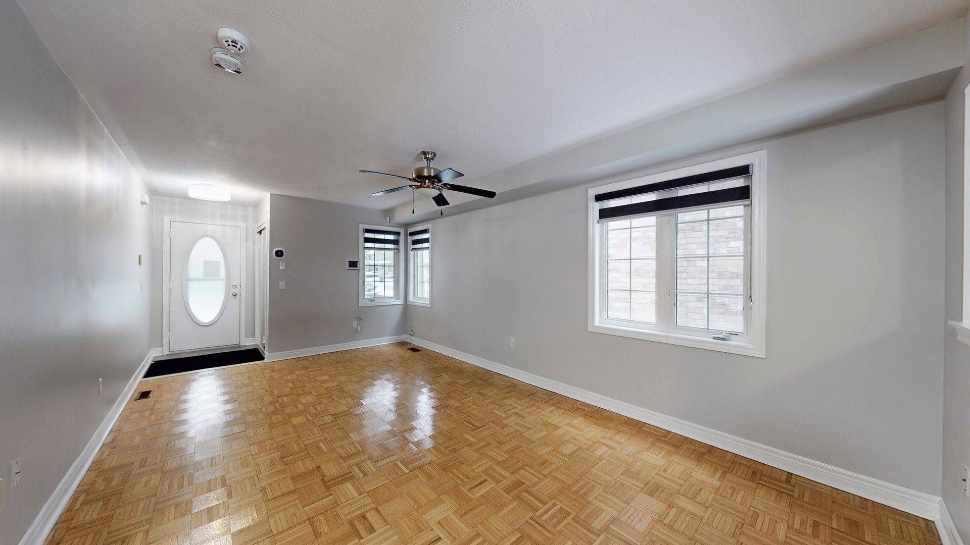 Brampton, ON L6P 1M3,4 Slessor LN