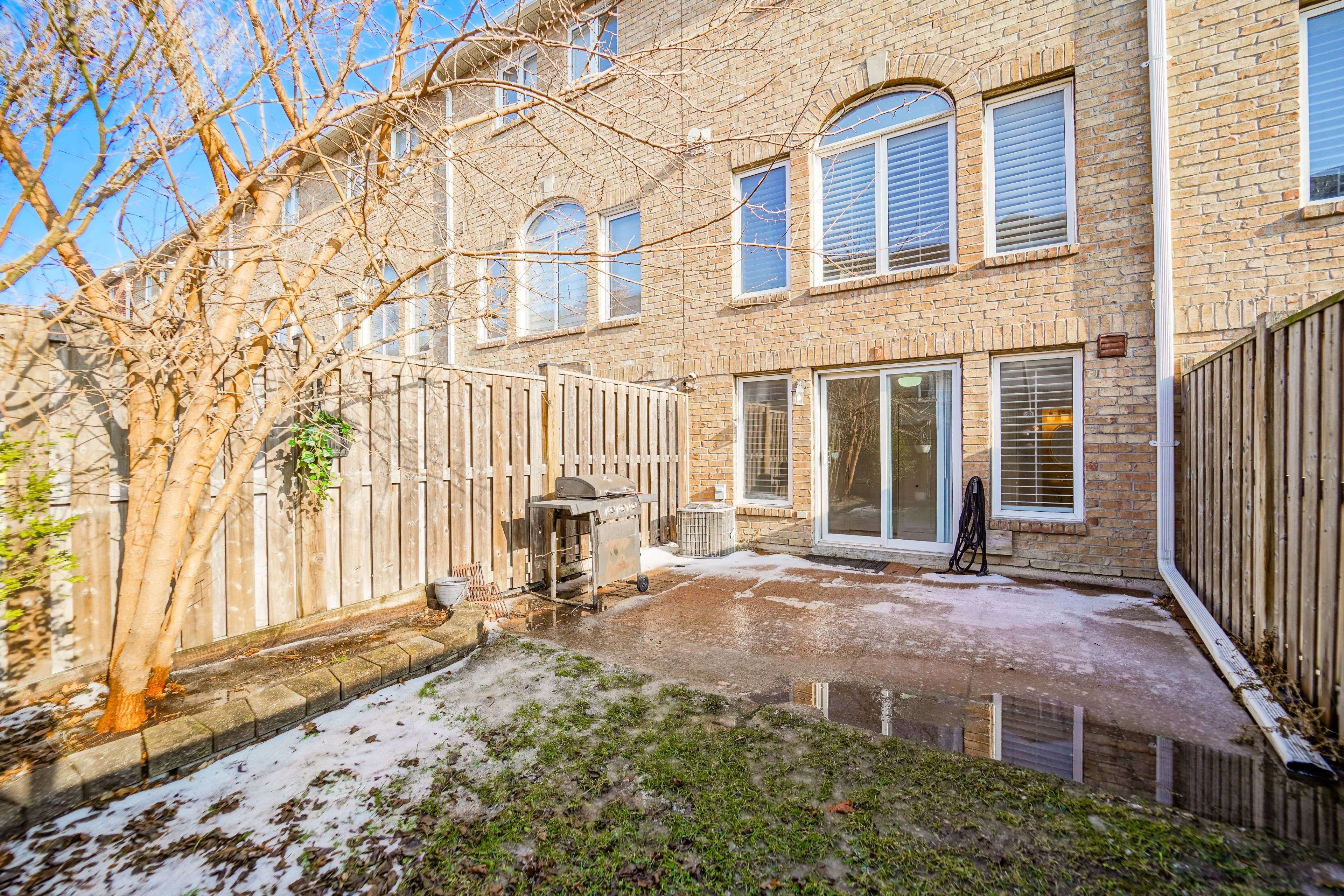 Toronto W06, ON M8Z 6C6,8 James Stock PATH #36