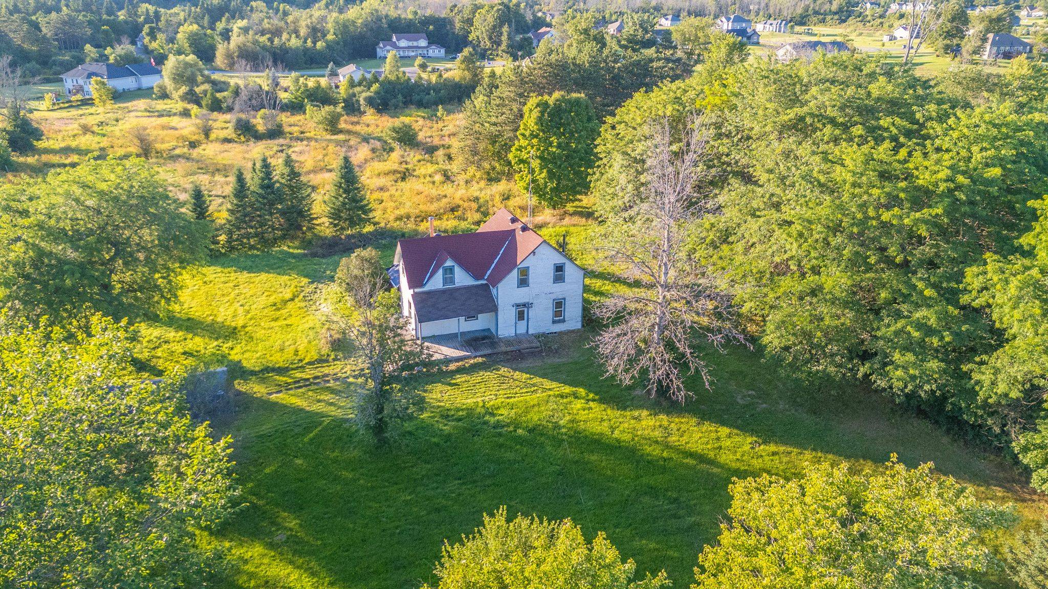 1102 Perth RD N, Beckwith, ON K7A 4S7