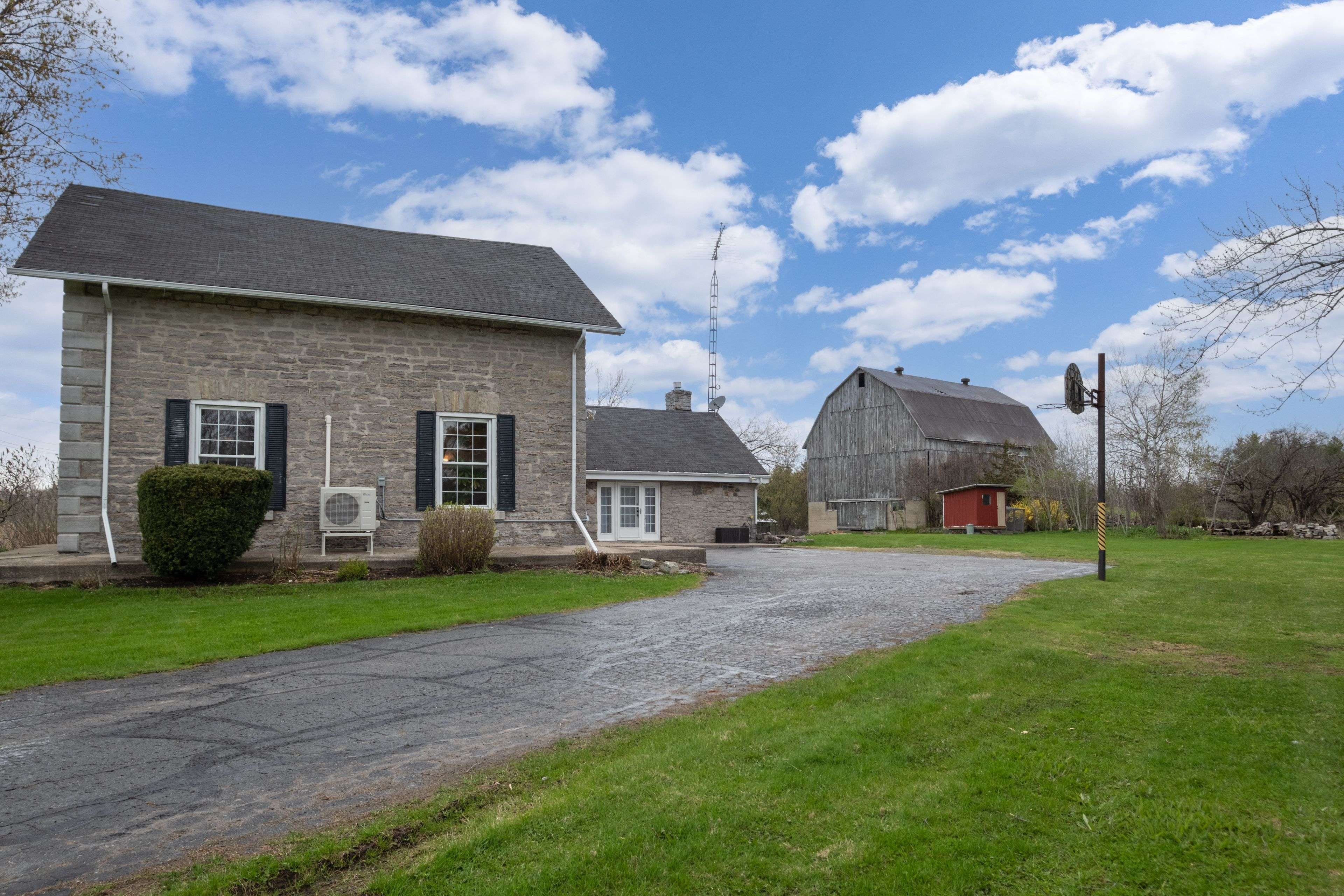 Kingston, ON K0H 1M0,2964 Highway 38 N/A