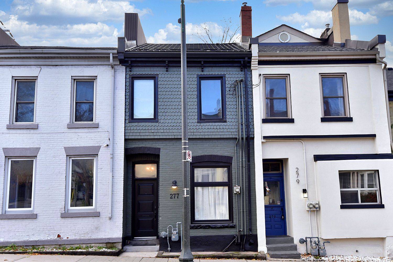 Hamilton, ON L8P 1J7,277 MAIN ST W