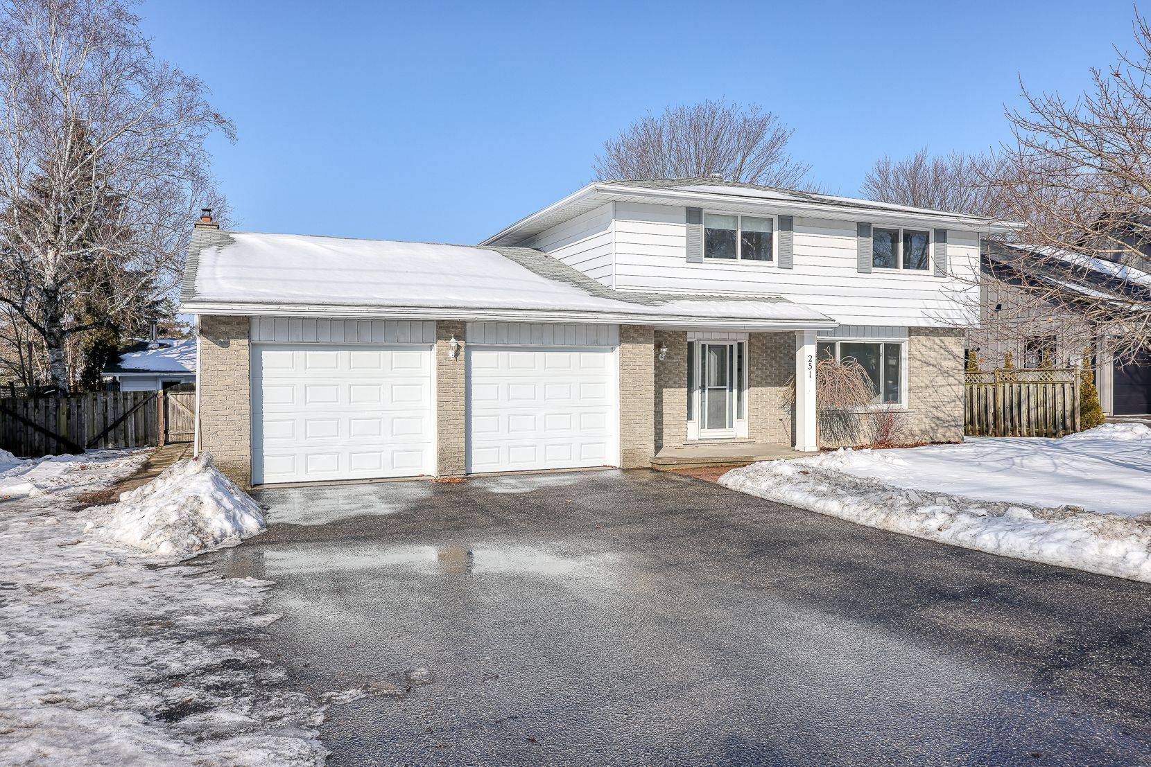 Ingersoll, ON N5C 1H4,251 KING ST E