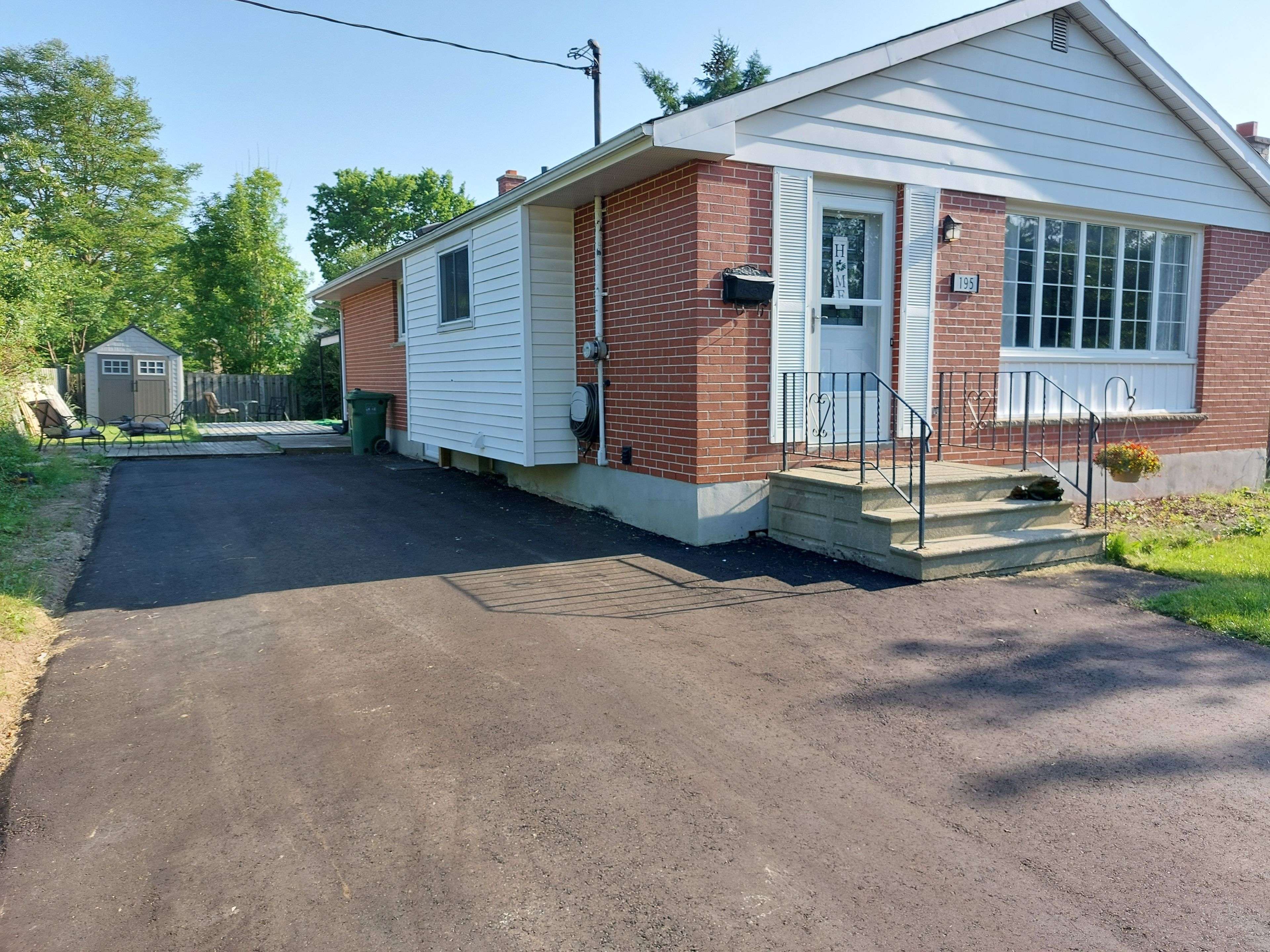 St. Thomas, ON N5R 2G8,195 Myrtle ST