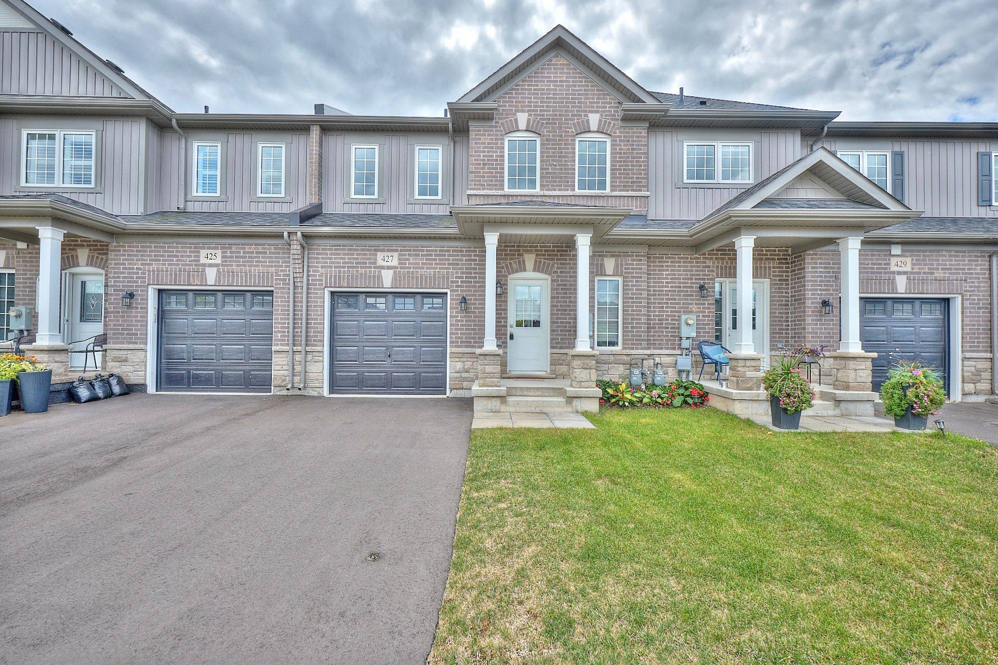 Fort Erie, ON L2A 4P6,427 Williams CRES