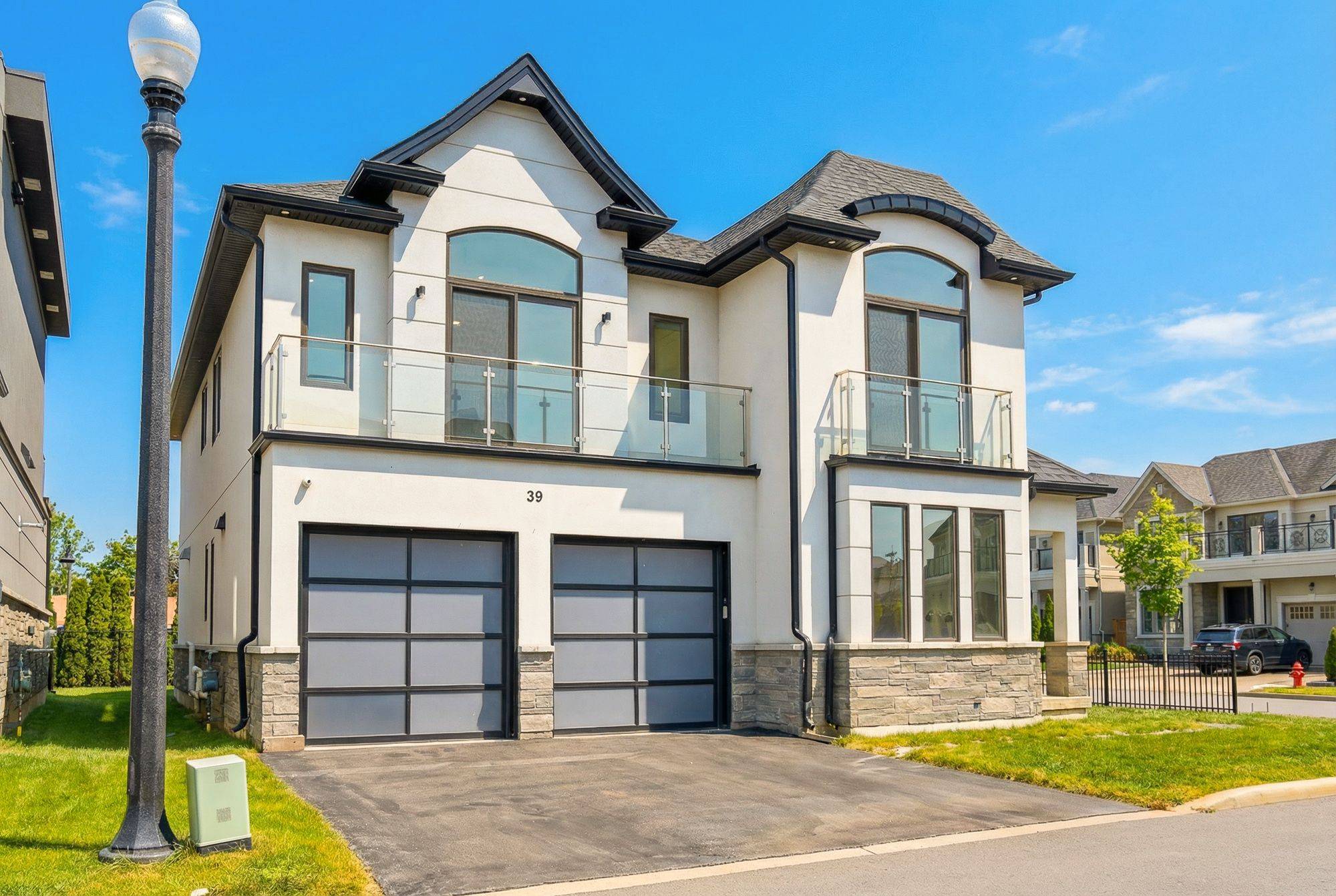 Hamilton, ON L8E 5C2,39 Sunrow Gate