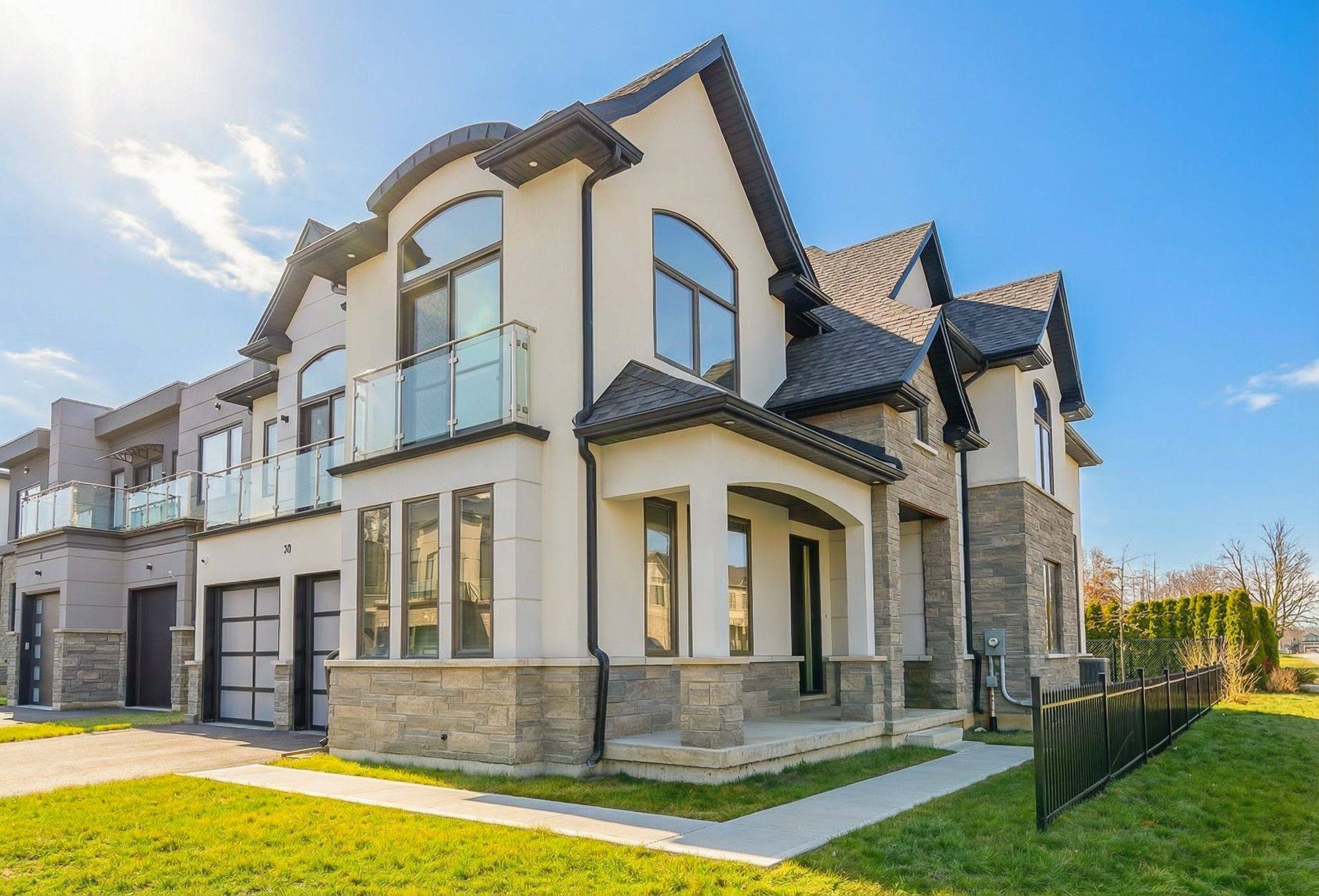 Hamilton, ON L8E 5C2,39 Sunrow Gate