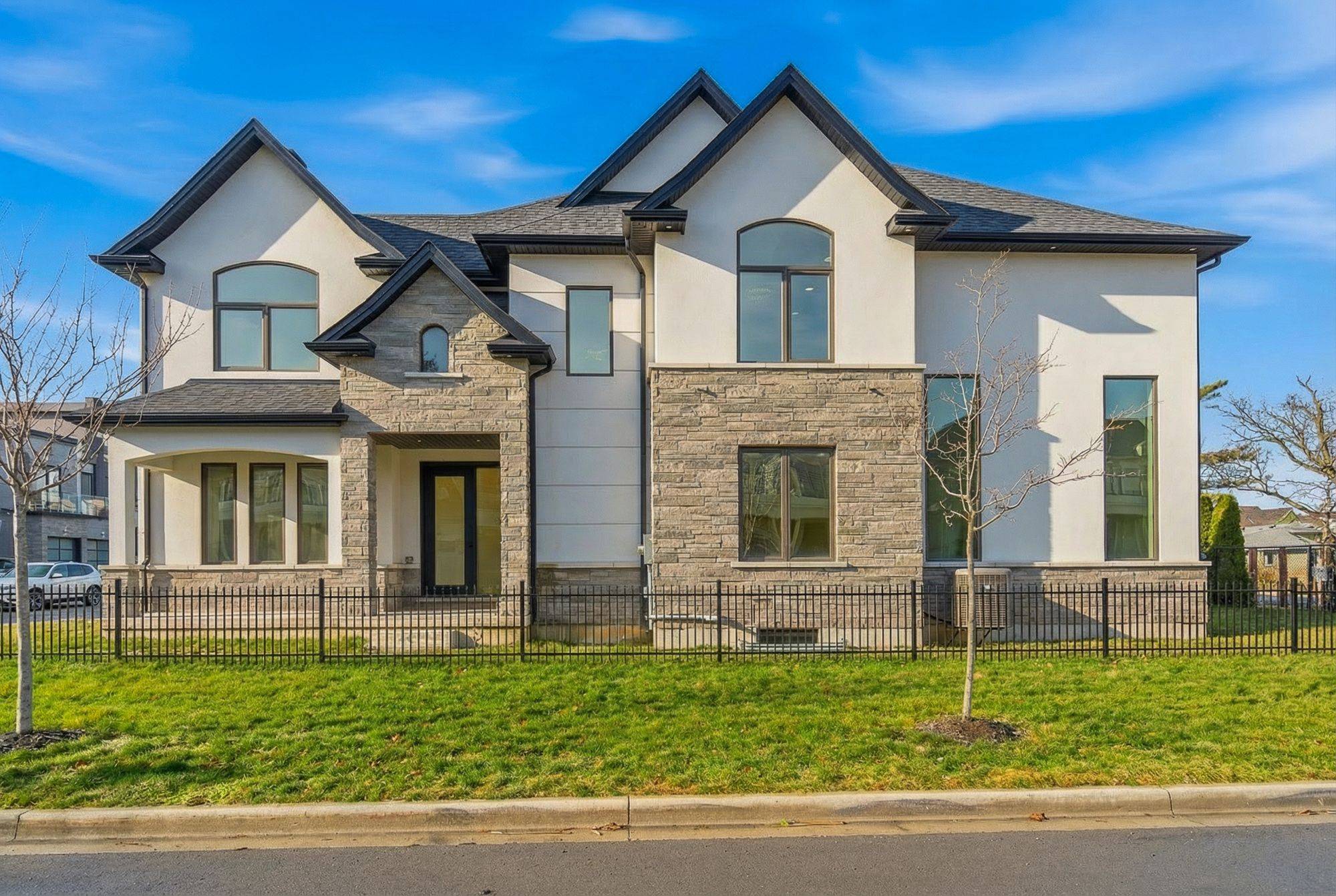 Hamilton, ON L8E 5C2,39 Sunrow Gate