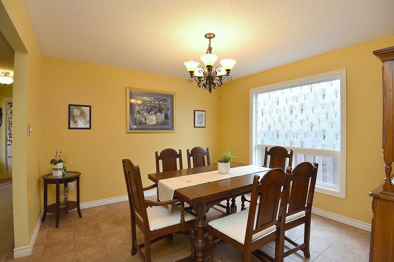 Hamilton, ON L0R 2H3,43 Niska DR