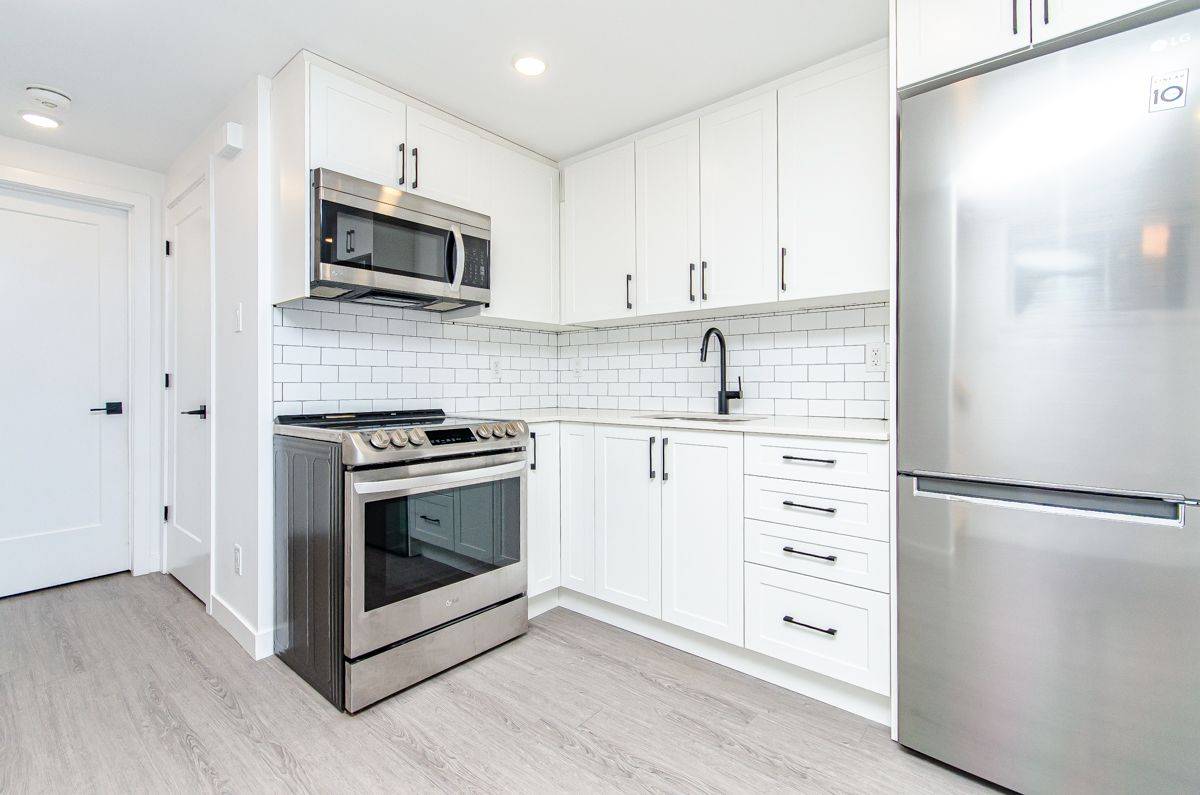 West Centre Town, ON K1Y 1N4,123 CARRUTHERS AVE #B