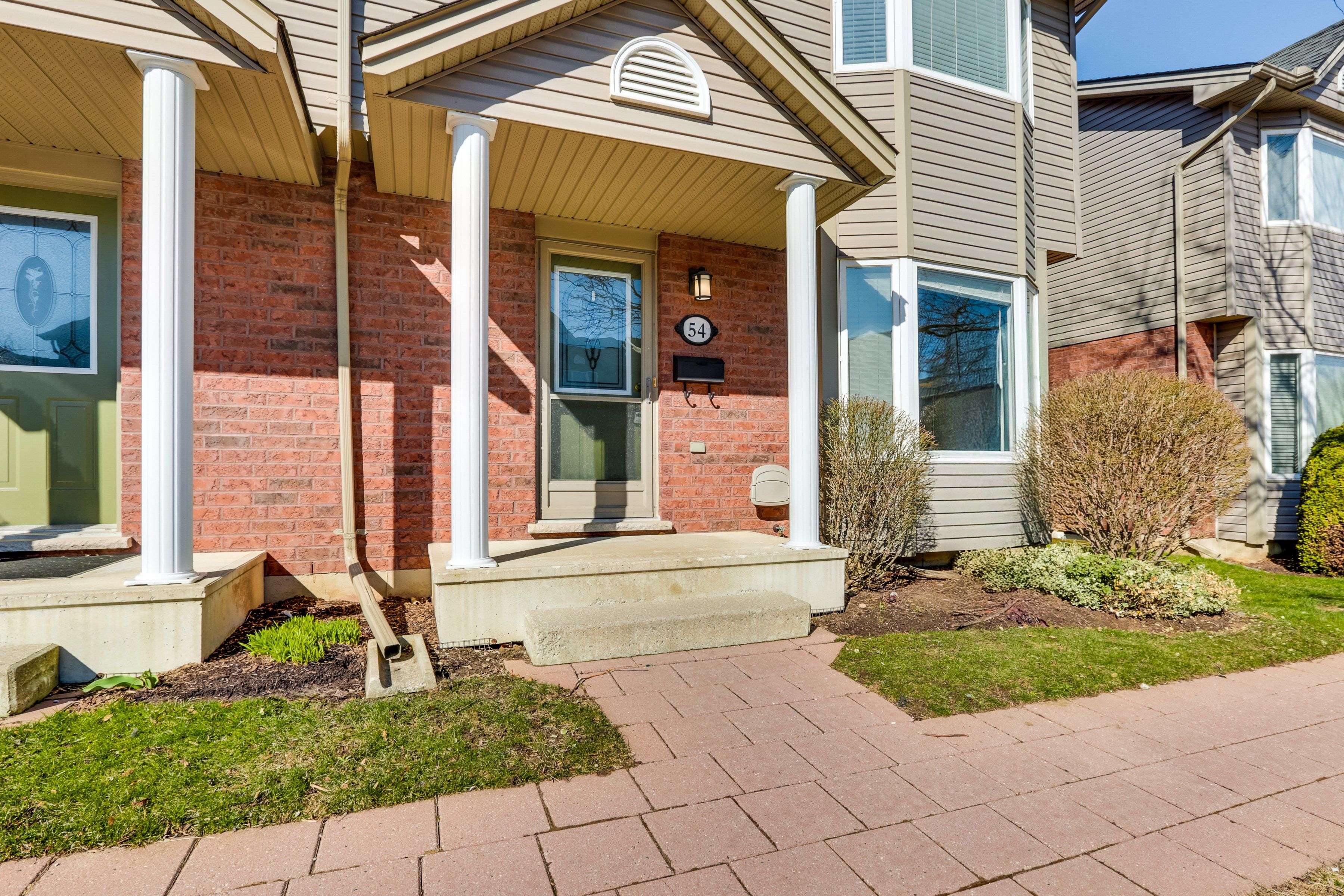 London North, ON N5X 4R1,1535 Trossacks AVE #54