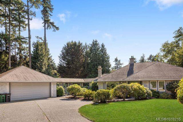 Saanich, BC V8N 1Y1,2693 MacDonald Dr E