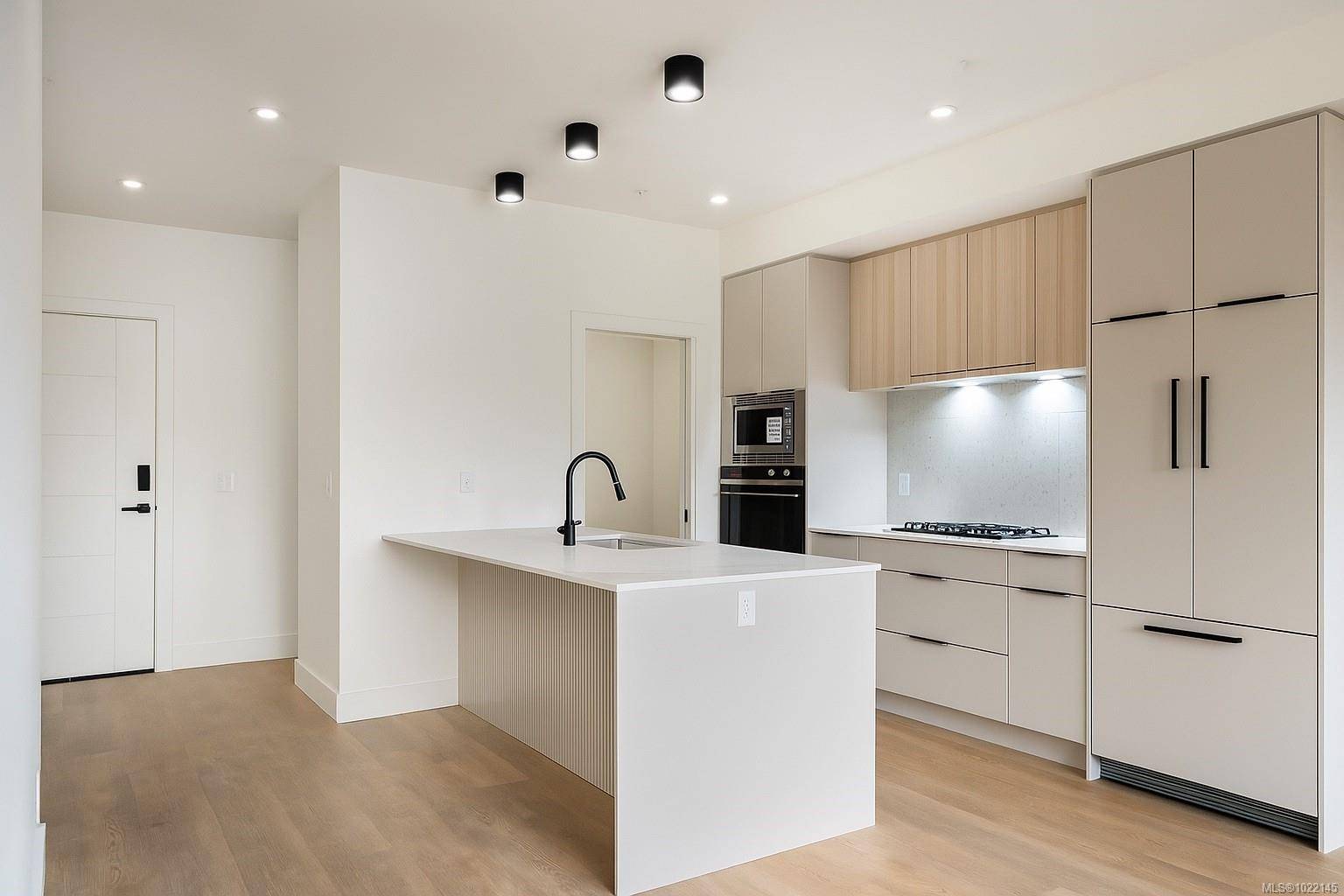 Langford, BC V9B 6V1,2341 Bear Mountain Pkwy #610