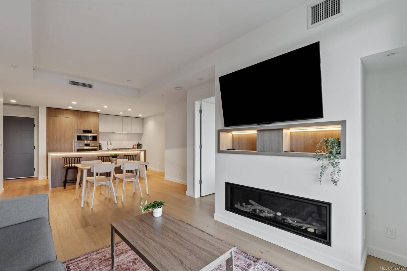 Langford, BC V9B 6R6,2000 Hannington Rd #1012